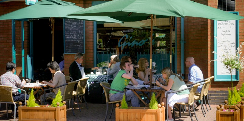 Ginos-Spaghetti-House-800px